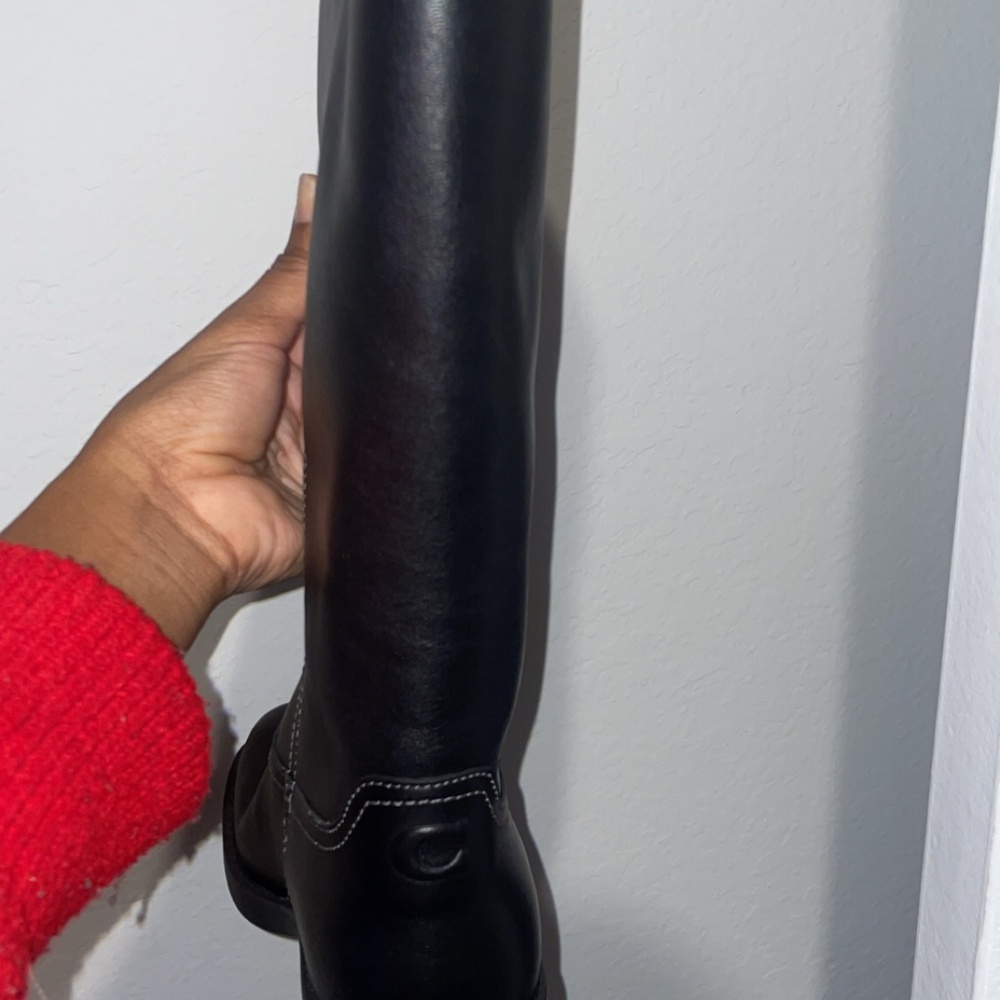 Boots - Picture 3 of 3
